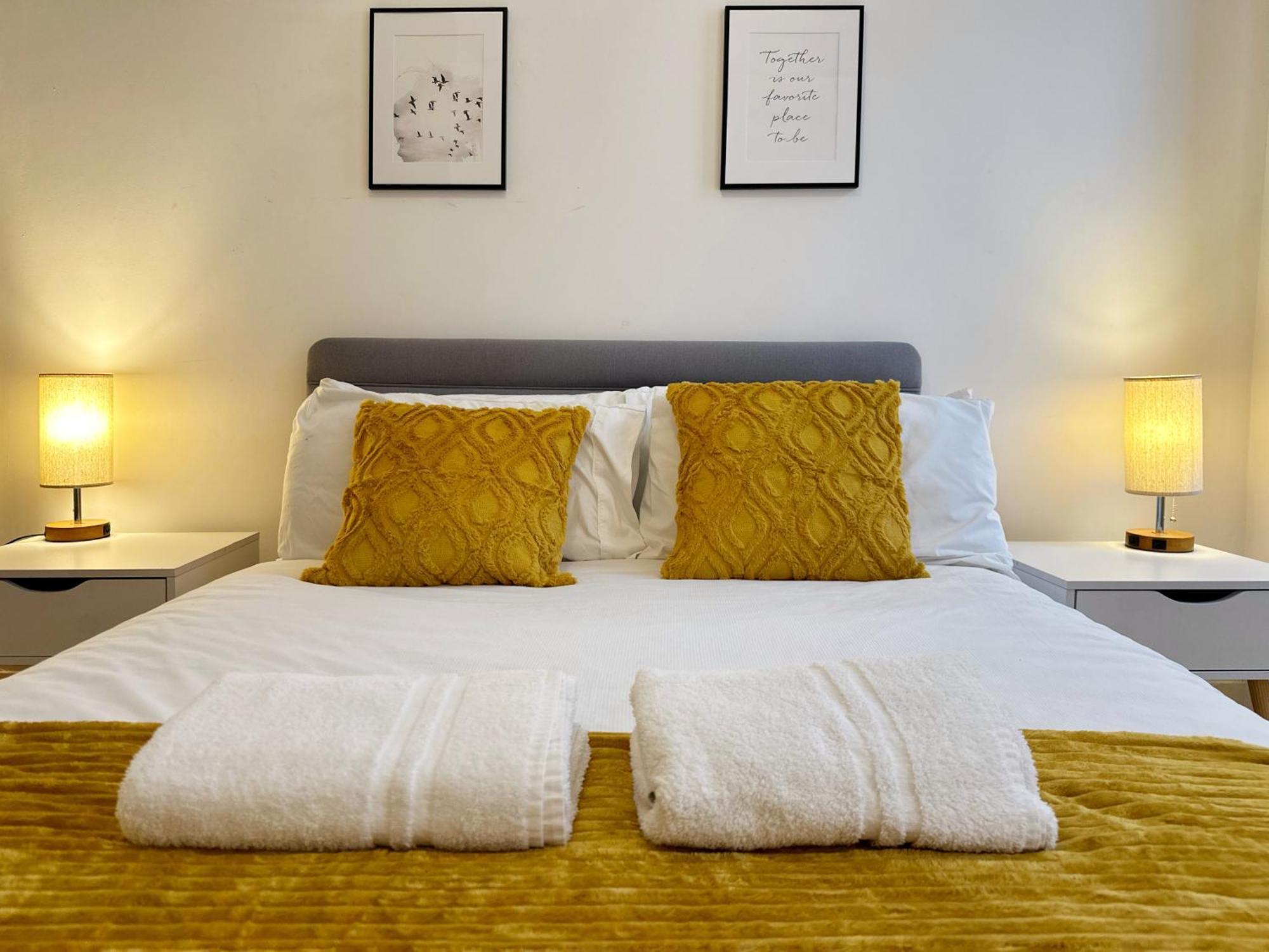 Oliver's Place In Holborn - 2 Double Beds, 1 Sofa Bed, Great Location Apartment *