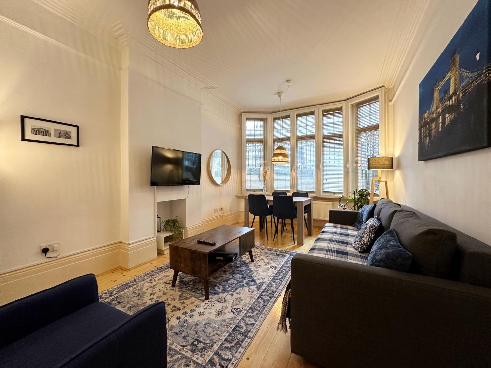 Apartment Oliver's Place In Holborn - 2 Double Beds, 1 Sofa Bed, Great Location *