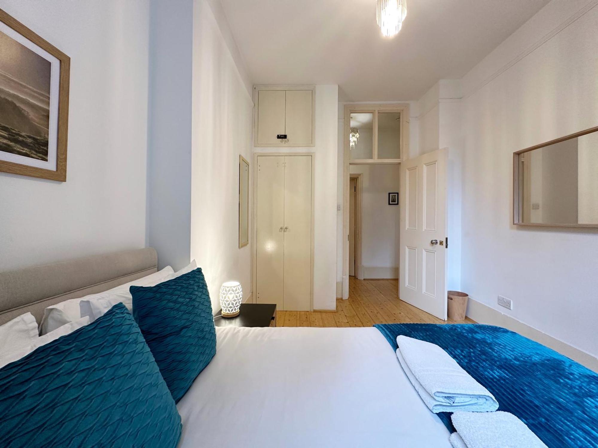 Oliver's Place In Holborn - 2 Double Beds, 1 Sofa Bed, Great Location *